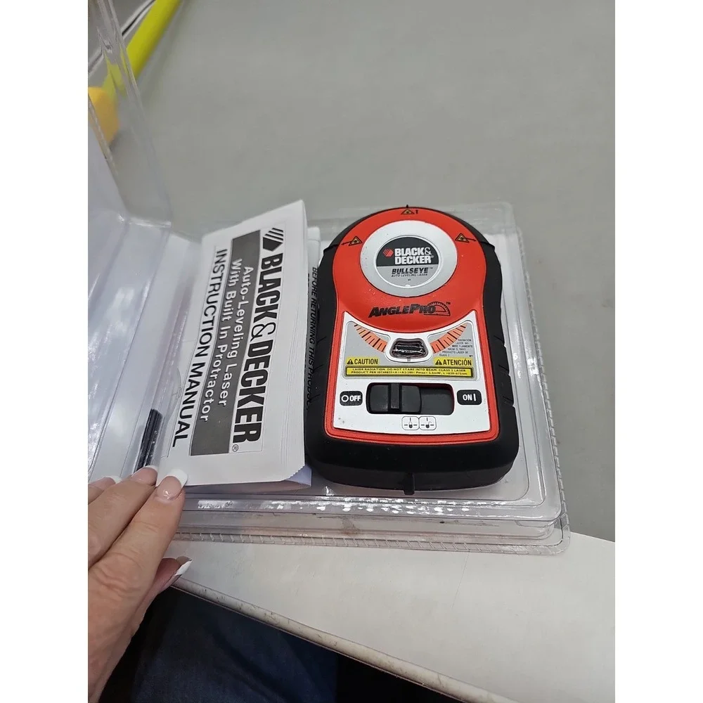 Black+Decker BullsEye BDL170 Self/Auto-Leveling Laser Line Level Tool AnglePro